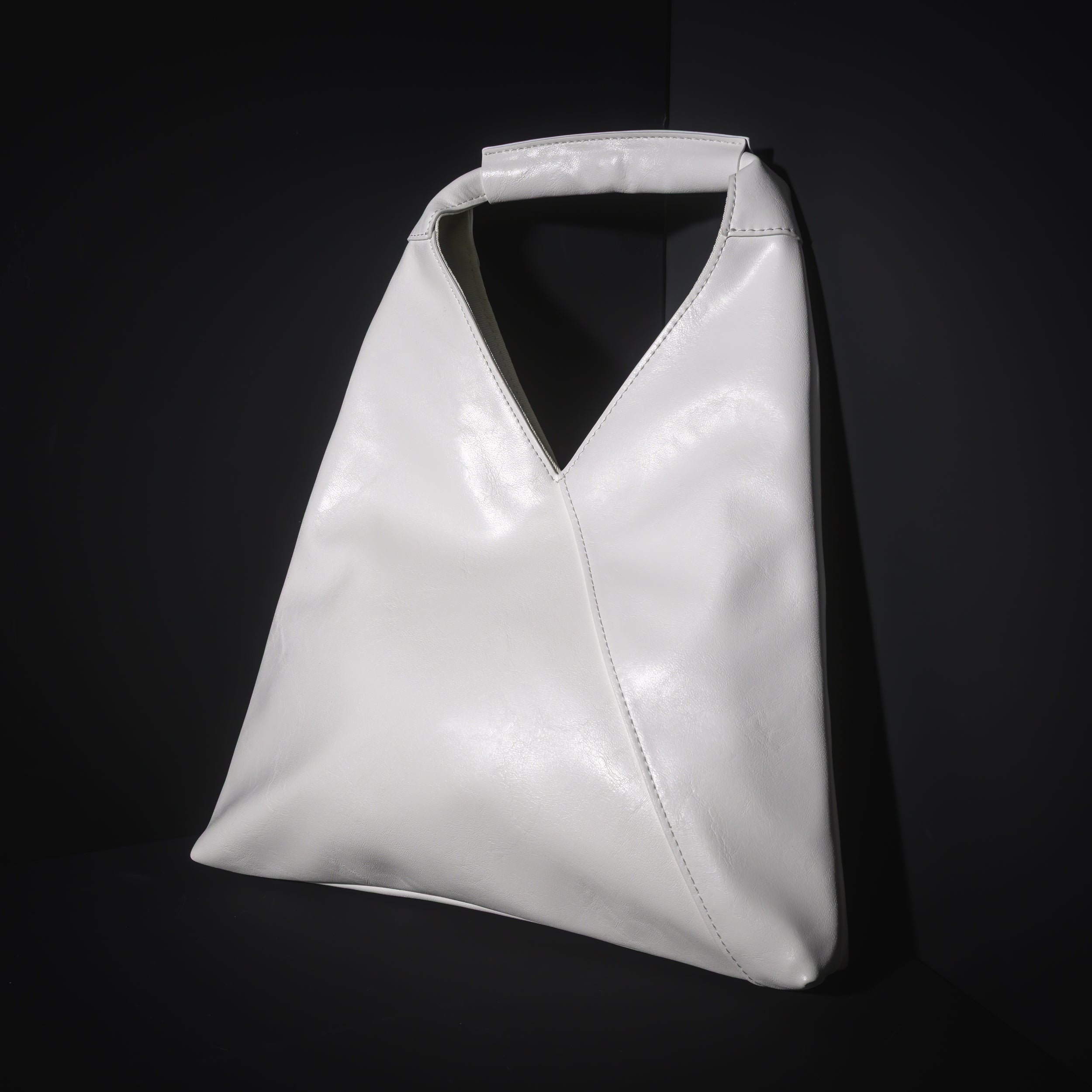 【抽選商品】Omusuviレザーバッグ WHITE