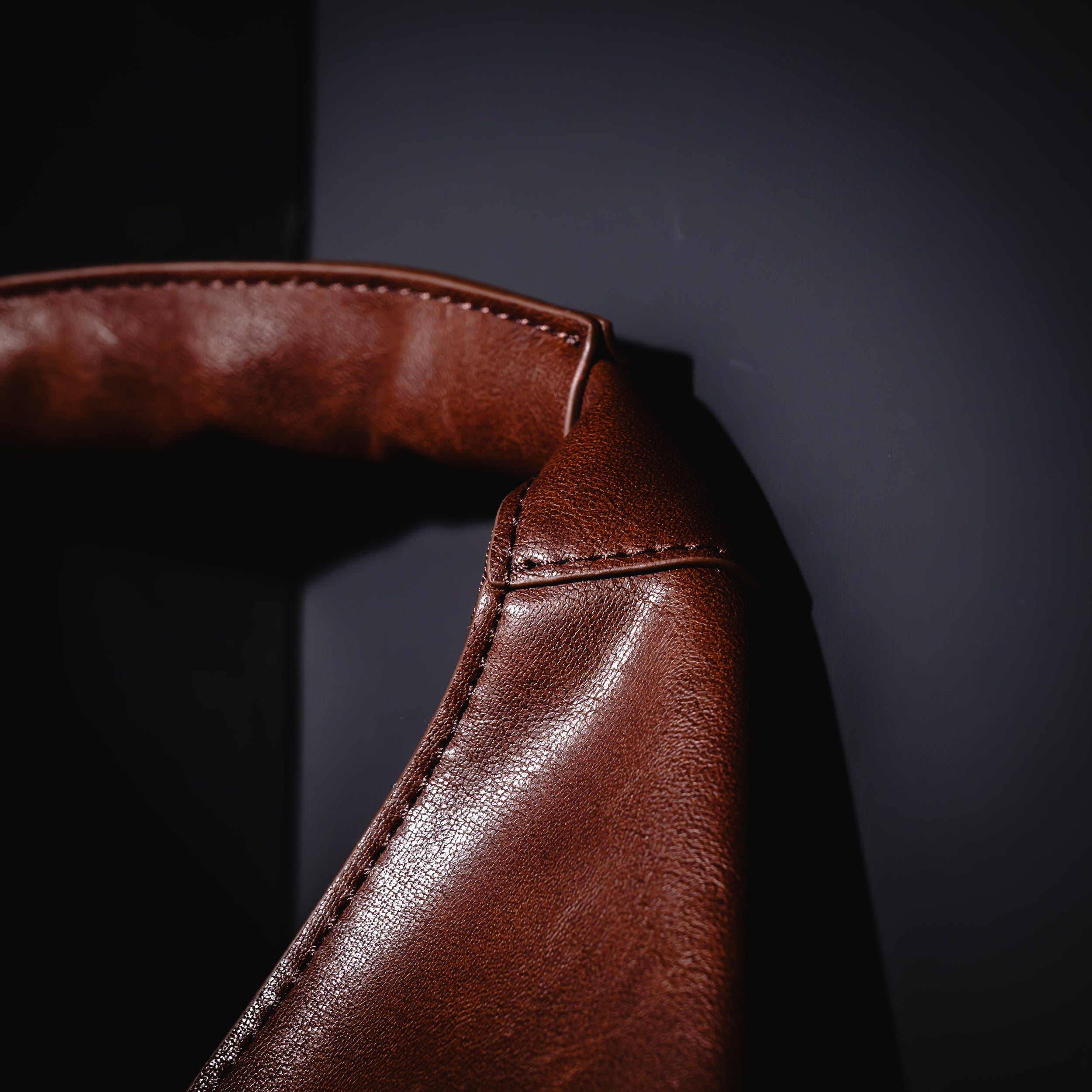 Omusuviレザーバッグ BROWN