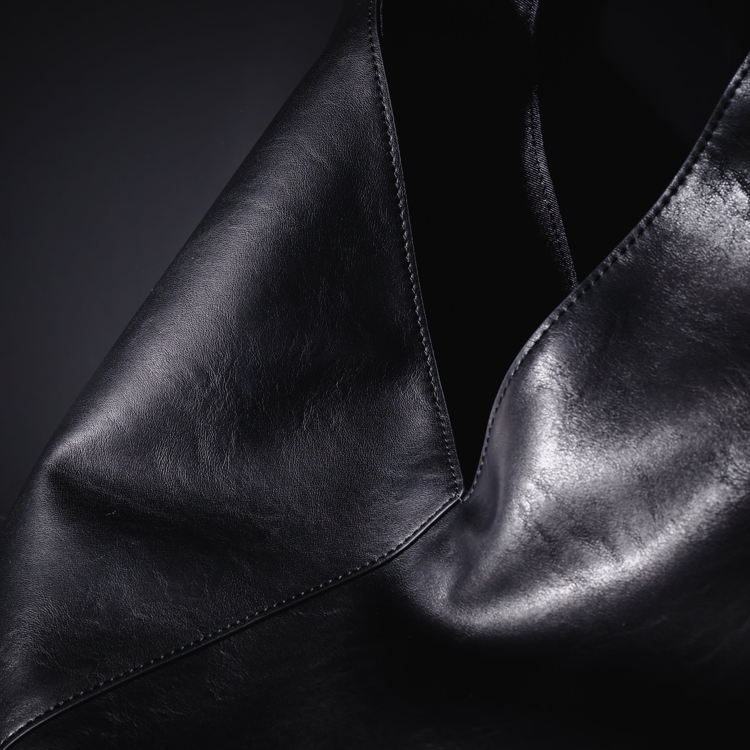 Omusuviレザーバッグ BLACK