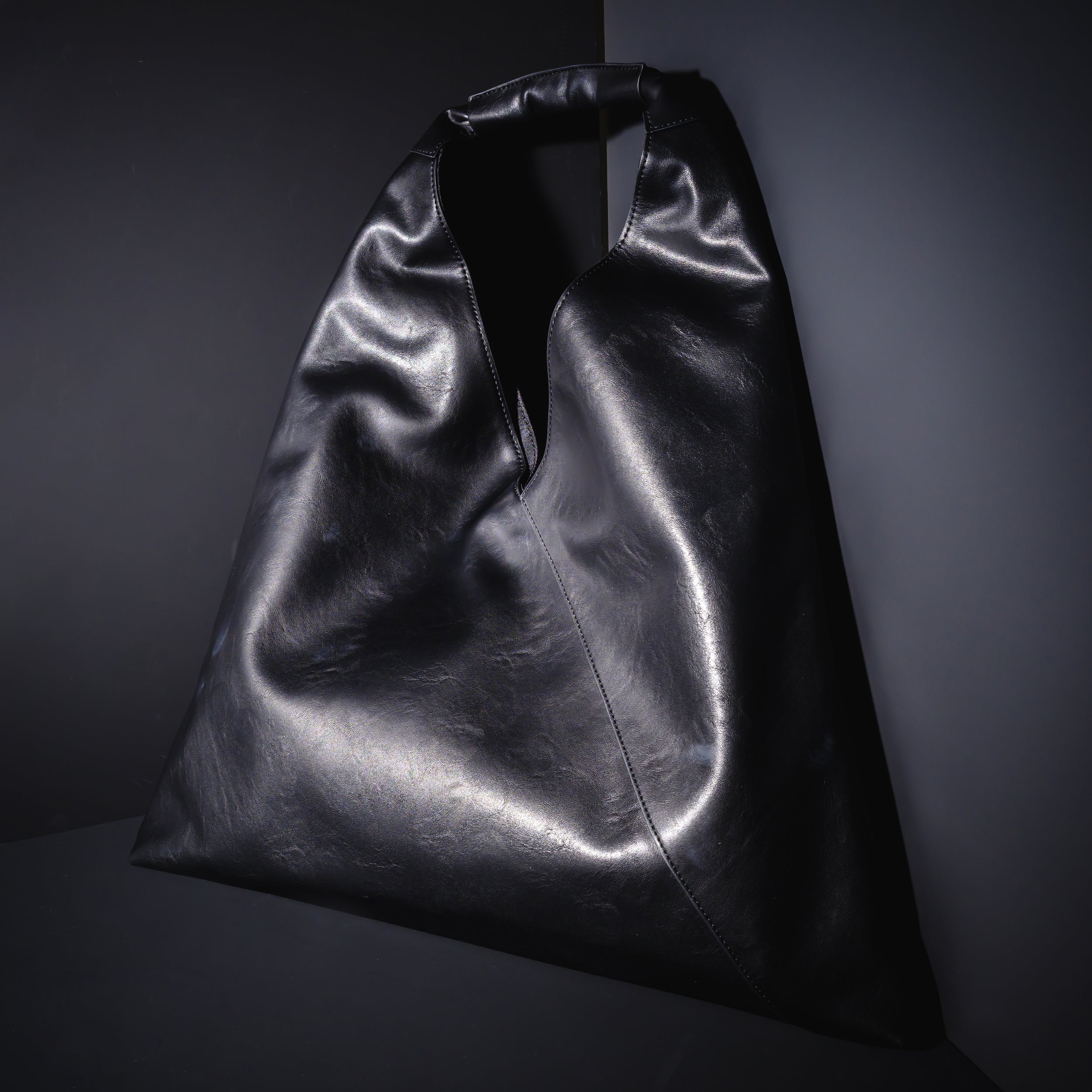 【抽選商品】Omusuviレザーバッグ BLACK