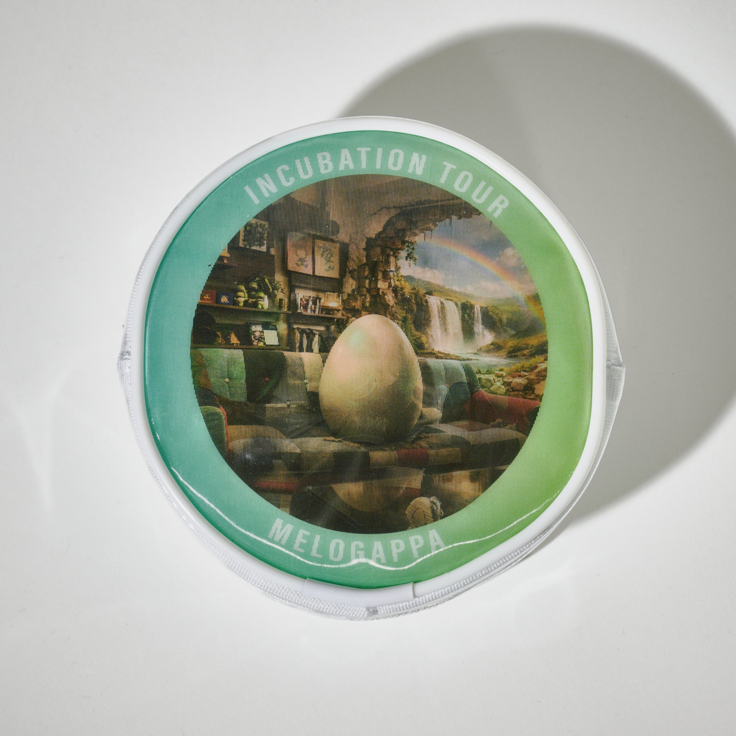 絵が変わる！INCUBATIONクリアポーチ